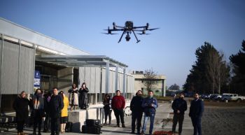 Académicos/as UBB presentan avances del proyecto que utiliza dron para detectar fuentes contaminantes
