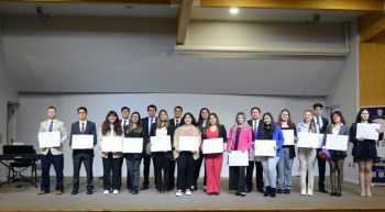 Más de 100 estudiantes y egresados UBB finalizaron con éxito diplomados en Formación Integral