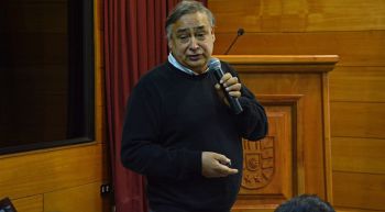 Municipalidad de Concepción premia al Dr. Cristhian Aguilera por su aporte en Investigación Aplicada