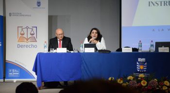 Primer seminario organizado por la Escuela de Derecho UBB abordó la ética jurídica