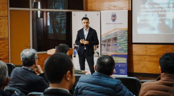 Proyecto PATI-UBB desarrolló seminario internacional sobre datos, Industria 4.0 e Inteligencia Artificial en PYMES