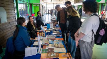 UBB celebró el Día del Libro con ferias literarias en Chillán y Concepción