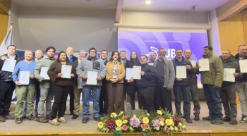 MOP certifica a cientos de dirigentes, operadores y secretarias de servicios sanitarios rurales tras capacitación desarrollada por la UBB